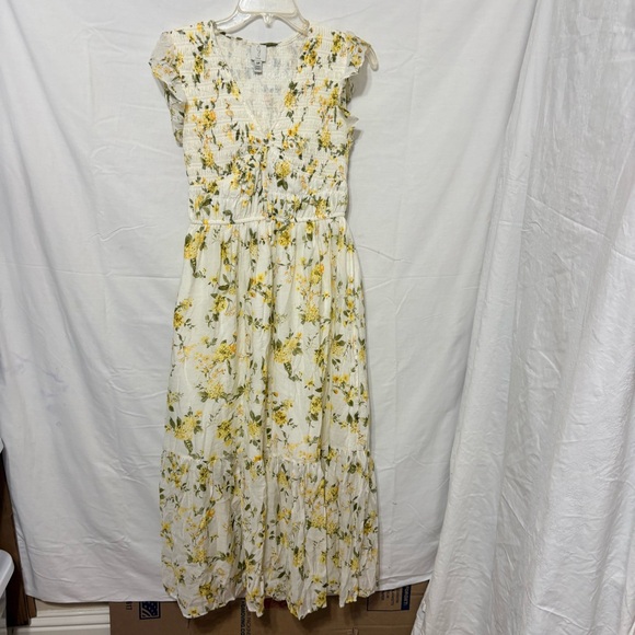 Joie Dresses & Skirts - Joie Yellow and Cream Floral Maxi Smocked Bodice Dress with Flutter Sleeves